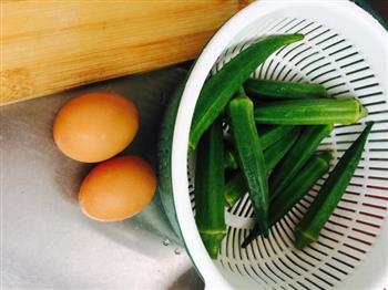 秋葵炒鸡蛋的做法步骤1