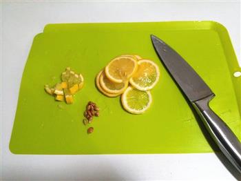 柠檬膏-排毒美白治便秘的好配方的做法步骤3