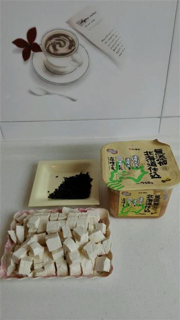 日式味噌汤的做法步骤1