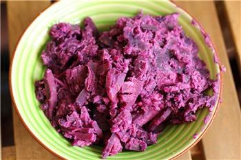 奶香紫薯糕的做法步骤1