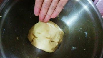 奶香紫薯派的做法步骤3
