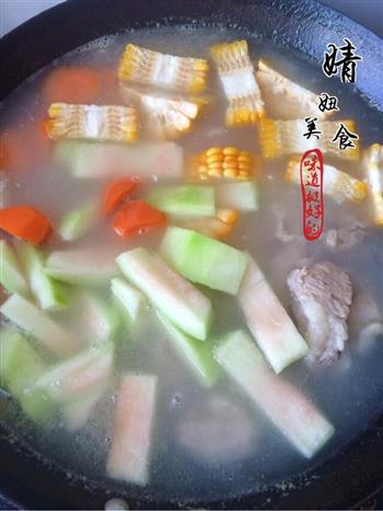 西瓜皮玉米排骨汤的做法步骤10