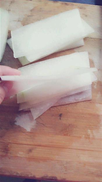 冬瓜片包饺子的做法步骤1