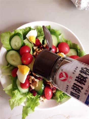 减脂沙拉的做法步骤7