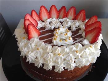 巧克力草莓生日蛋糕的做法步骤8