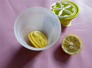 冰糖柠檬水的做法步骤1