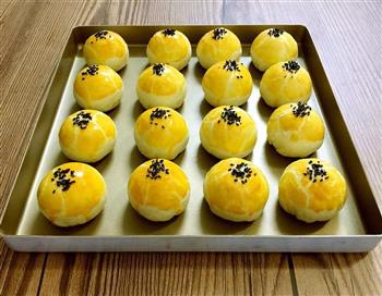 莲蓉蛋黄酥&杂花酥的做法步骤1