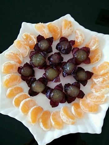 简易版“葡萄花”果盘的做法步骤2