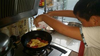 七岁男孩的西红柿炒蛋的做法步骤6