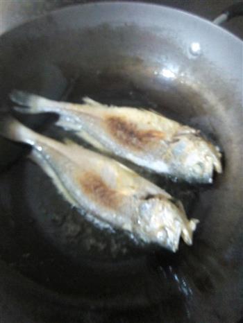 红烧小黄鱼的做法步骤2