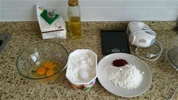 红丝绒蛋糕的做法步骤1