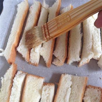 磨牙美味-烤面包边的做法步骤3