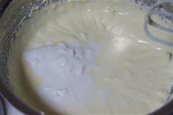 海盐酸奶芝士蛋糕的做法步骤3