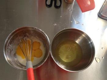 小四奶油芒果蛋糕卷的做法步骤3