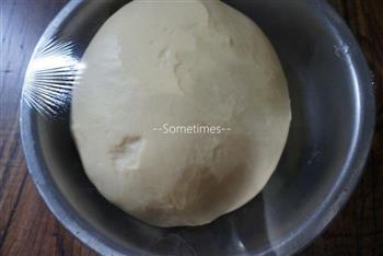 蜜豆炼奶手撕面包的做法步骤3
