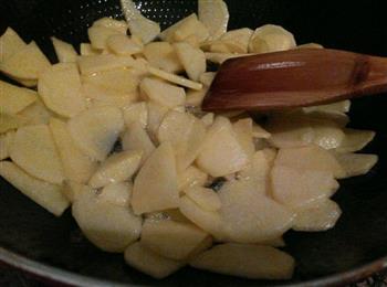 干煸土豆片的做法图解3