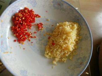 韭菜鸡蛋饺子，白菜玉米猪肉饺子和包子的做法步骤4