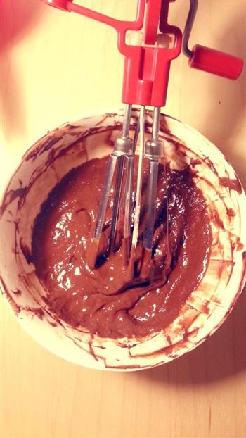 6寸巧克力戚风蛋糕的做法步骤7