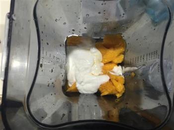 芒果奶昔的做法步骤1
