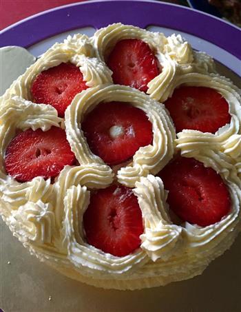 草莓奶油酸奶戚风蛋糕-零基础裱花都可以上手的做法步骤8