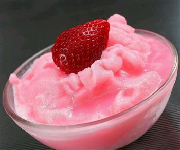 草莓冰沙的做法图解4