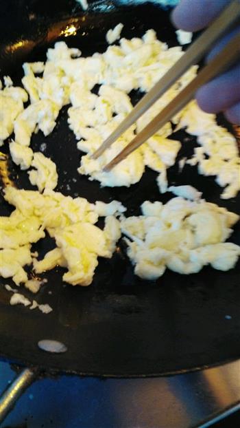 秋葵百合炒鸡蛋的做法图解4