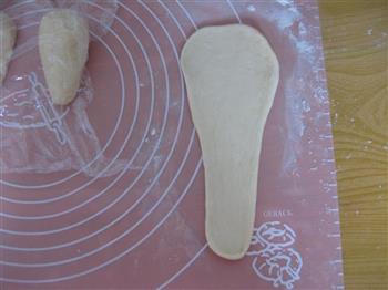 黑芝麻牛角面包的做法步骤5
