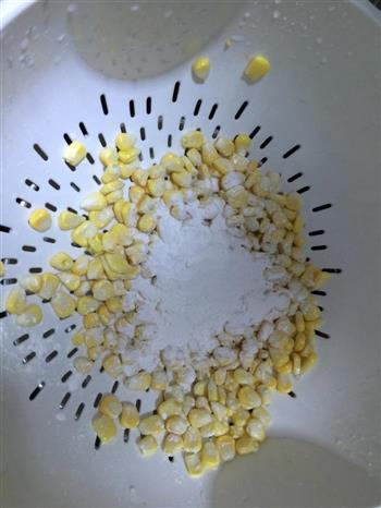 满盘都是黄金甲-黄金玉米烙的做法步骤2
