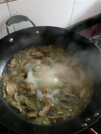 酸菜香菇肉丸汤的做法步骤7