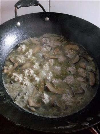 酸菜香菇肉丸汤的做法步骤8