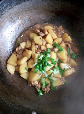 土豆烧肉的做法步骤3