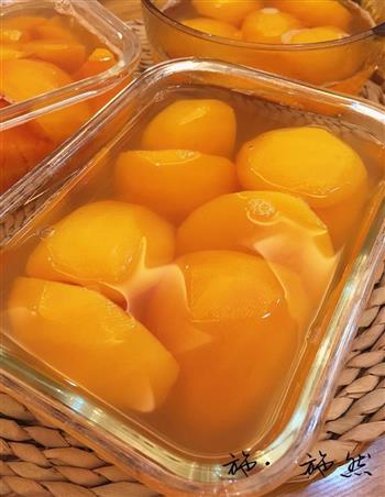营养安全的-自制黄冰糖黄桃罐头的做法步骤3