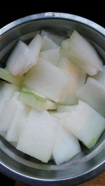冬瓜绿豆排骨汤的做法图解2