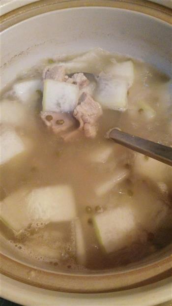 冬瓜绿豆排骨汤的做法图解4