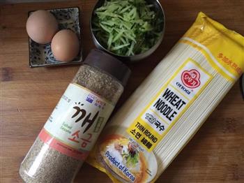 透心凉的韩国豆浆凉面的做法图解5