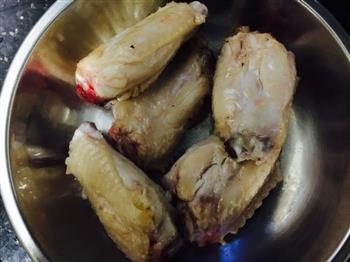 青咖喱杂菜煮鸡翅的做法图解1