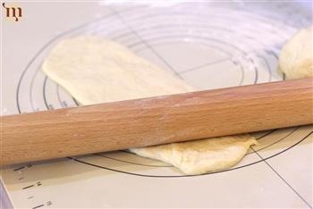 北海道牛奶吐司面包的做法步骤13