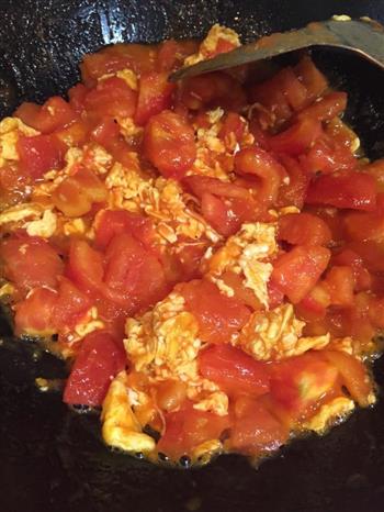西红柿炒鸡蛋的做法步骤6