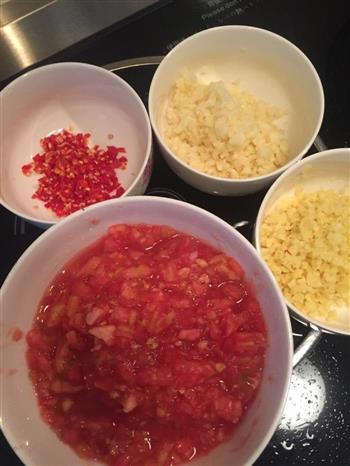 傣味凉拌西红柿的做法步骤3