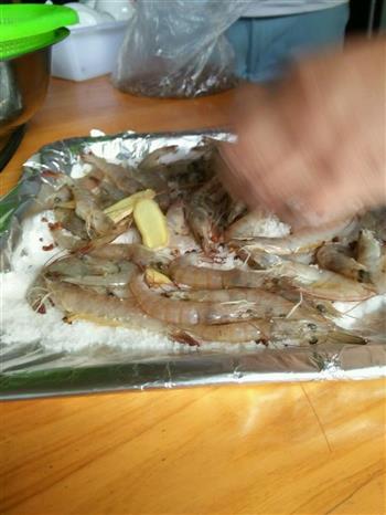 烤盐焗虾的做法步骤2