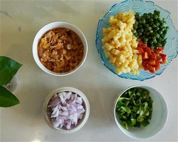 咖喱鸡肉焗饭的做法步骤2