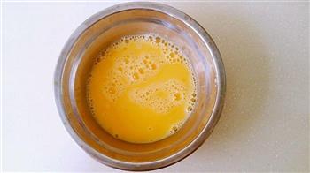 玉米胡萝卜火腿鸡蛋炒饭的做法步骤3