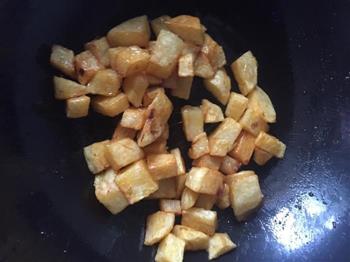拔丝土豆的做法步骤4