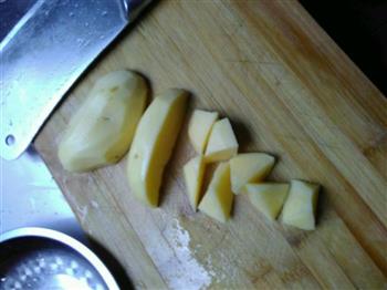 下饭菜   土豆焖鸭肉的做法步骤4