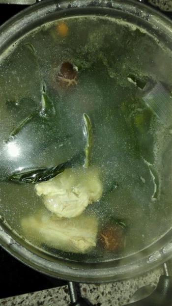 海带排骨汤的做法步骤3