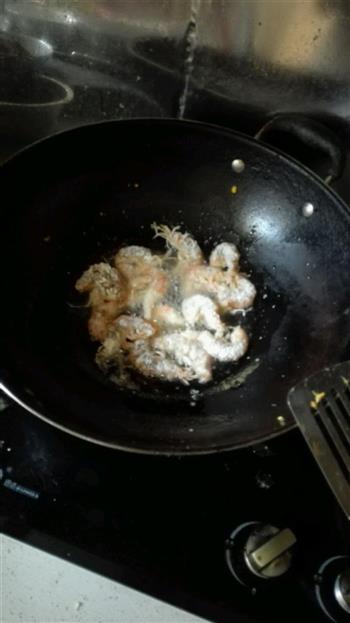简单版椒盐虾的做法步骤6