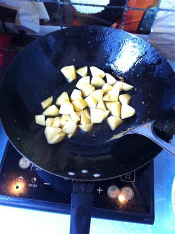 土豆炖豆角的做法步骤3