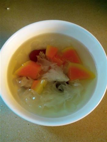 木瓜银耳红枣汤的做法步骤3