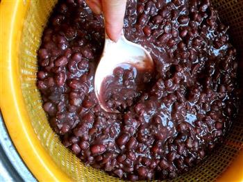 超简单超细腻自制红豆沙馅儿的做法步骤2