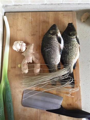 铁锅炖鱼的做法步骤1